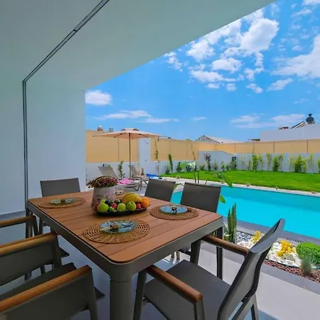 The Bliss House Villa *